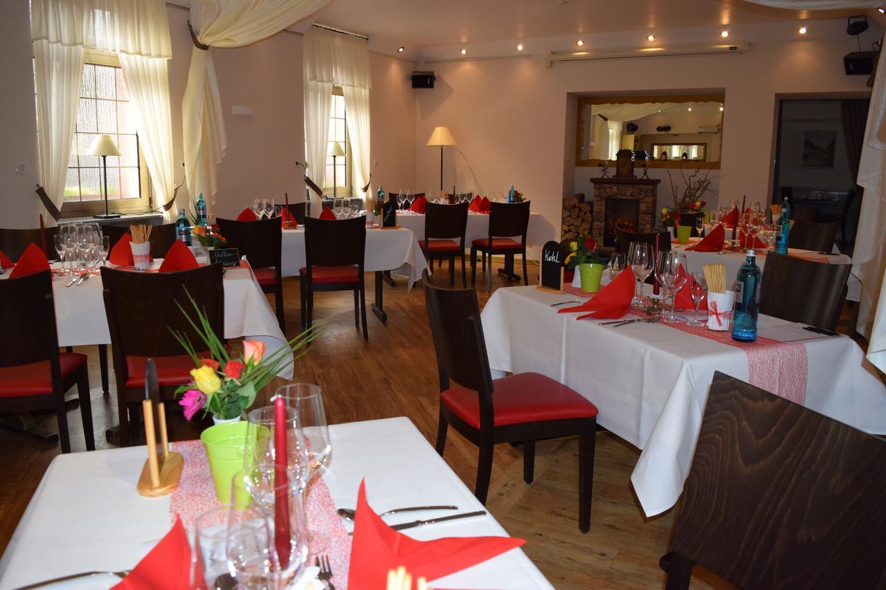Hotel Restaurant Ruppert Walluf Bagian luar foto
